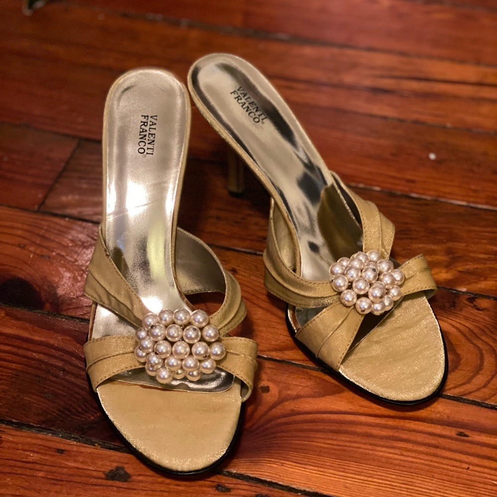 Valenti Franco Glitter Gold Leather Pearl Heels Size 10 NWT